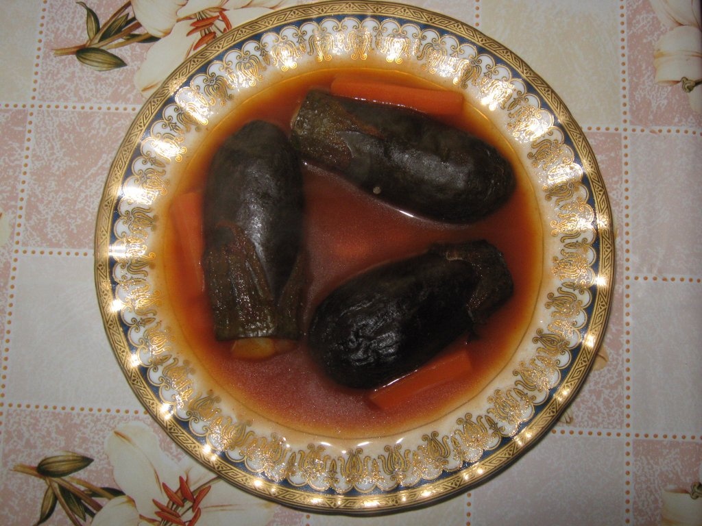 Supa de dovlecei umpluti si vinete umplute de post