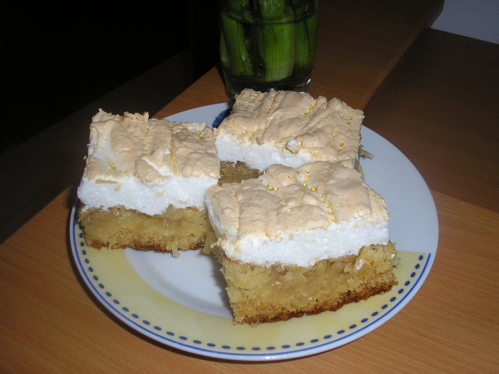 Prajitura cu mere si bezea