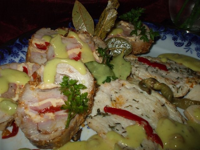 Rulou din piept de curcan la gratar