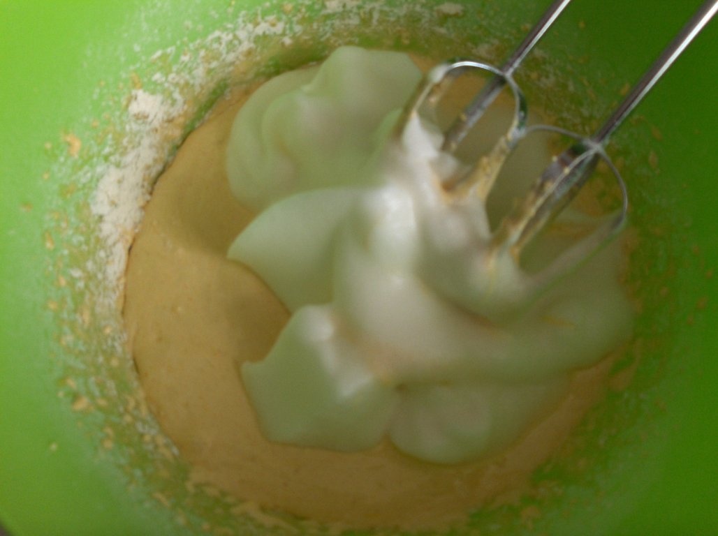 Tort de capsuni si frisca