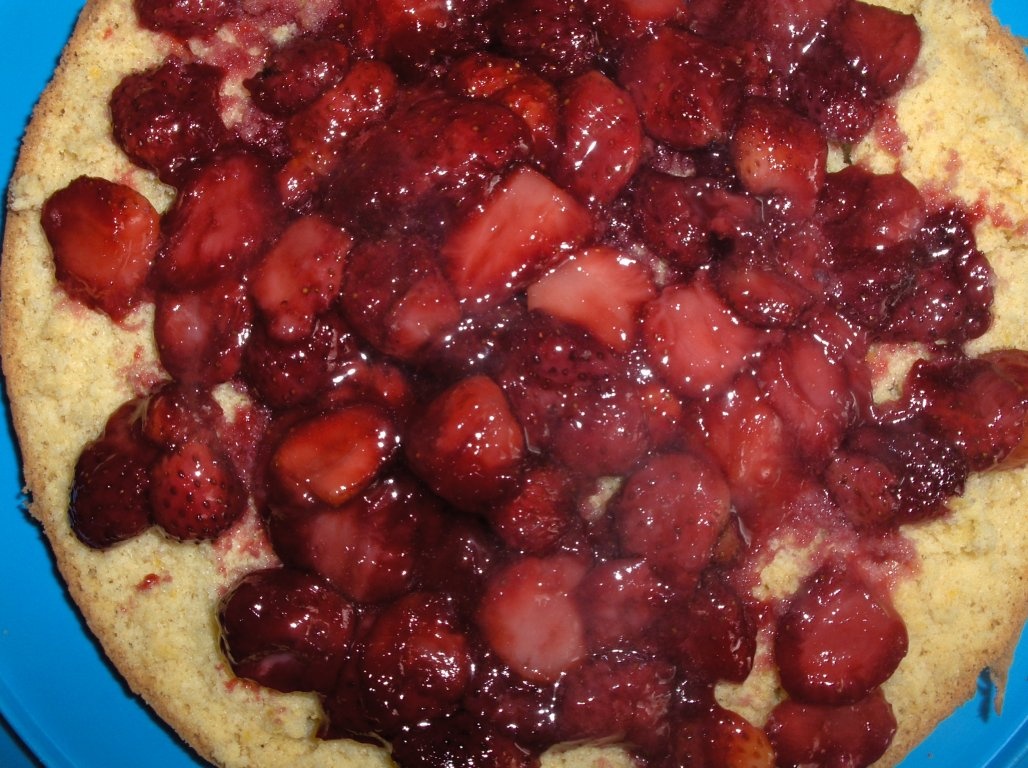 Tort de capsuni si frisca