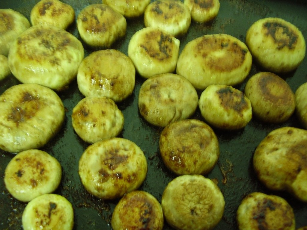 Ciuperci la placa cu sos de otet