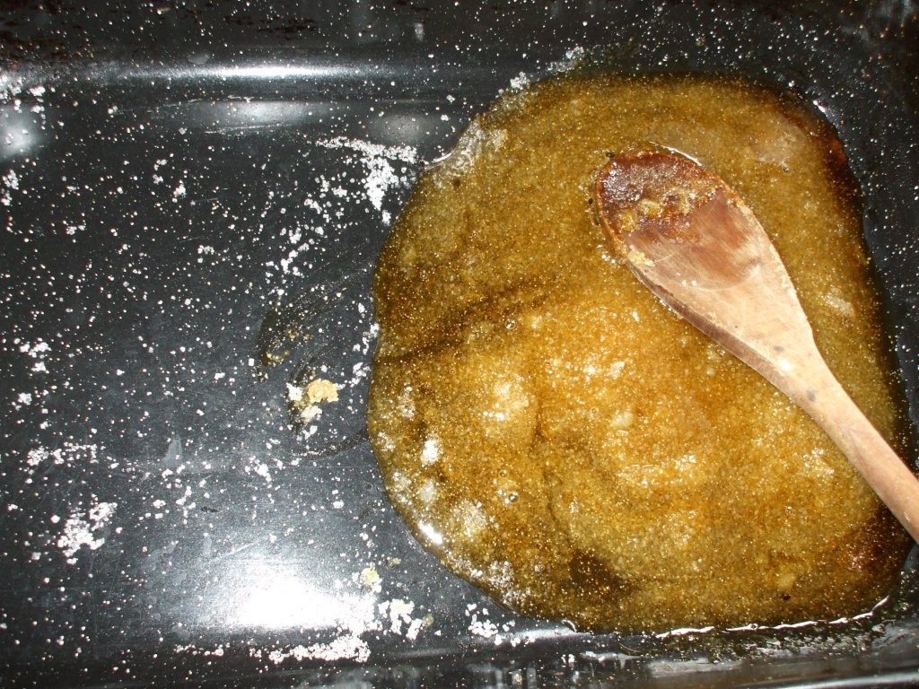 Prajitura rapida cu mere si zahar ars (de post)