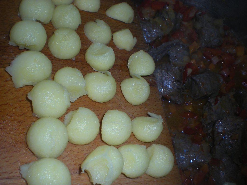 Carne de vitel cu mazare