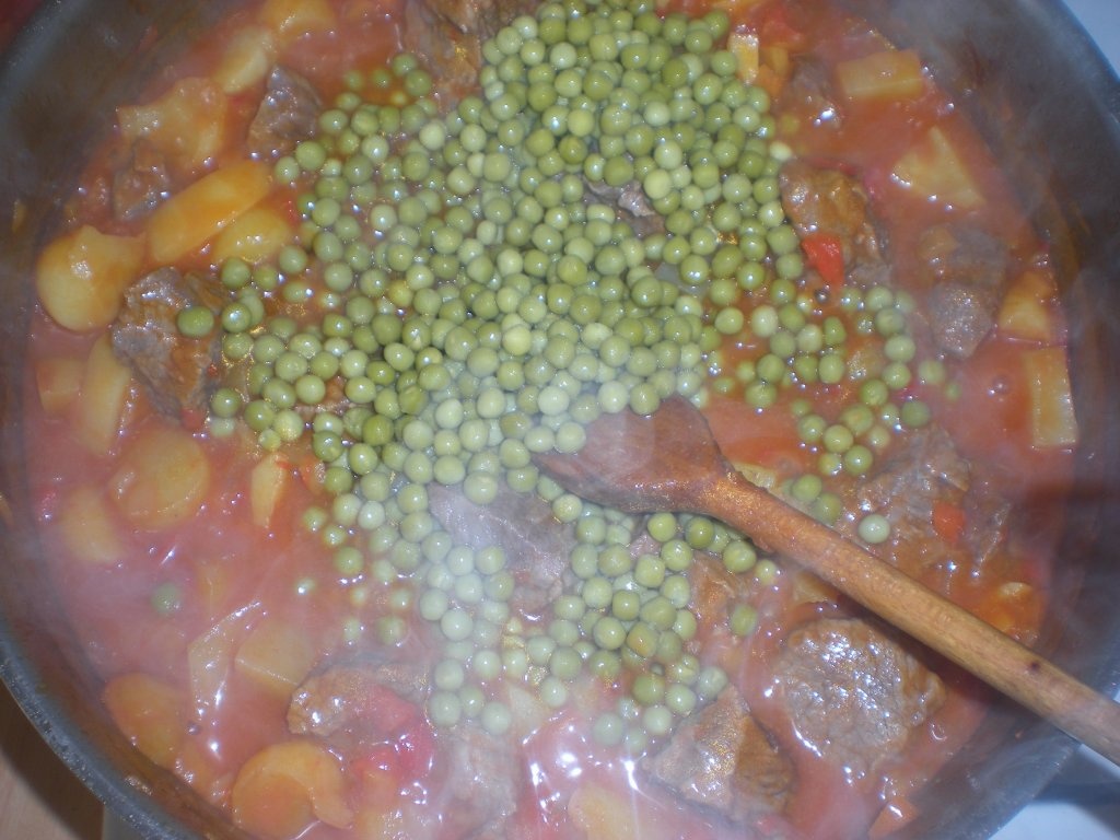 Carne de vitel cu mazare