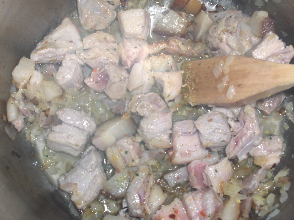 Mazare in vin si bacon cu oua romanesti