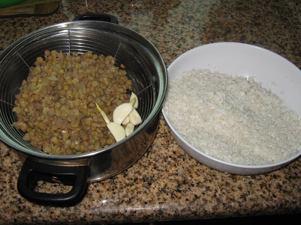 Kusheri-Orez cu linte si macaroane –specific egiptean