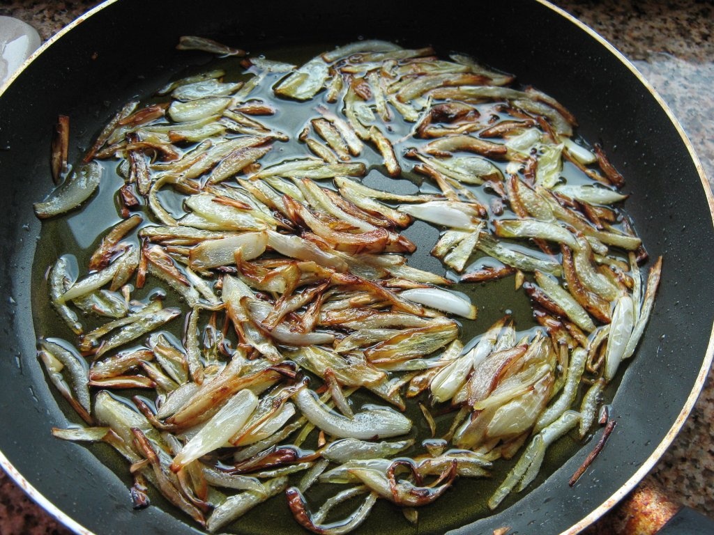 Kusheri-Orez cu linte si macaroane –specific egiptean