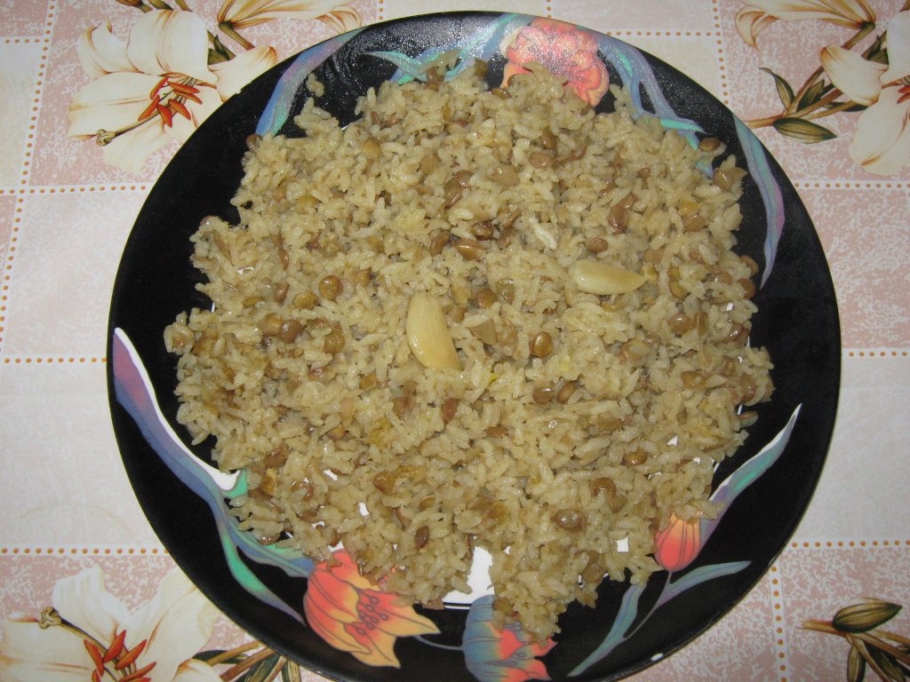 Kusheri-Orez cu linte si macaroane –specific egiptean