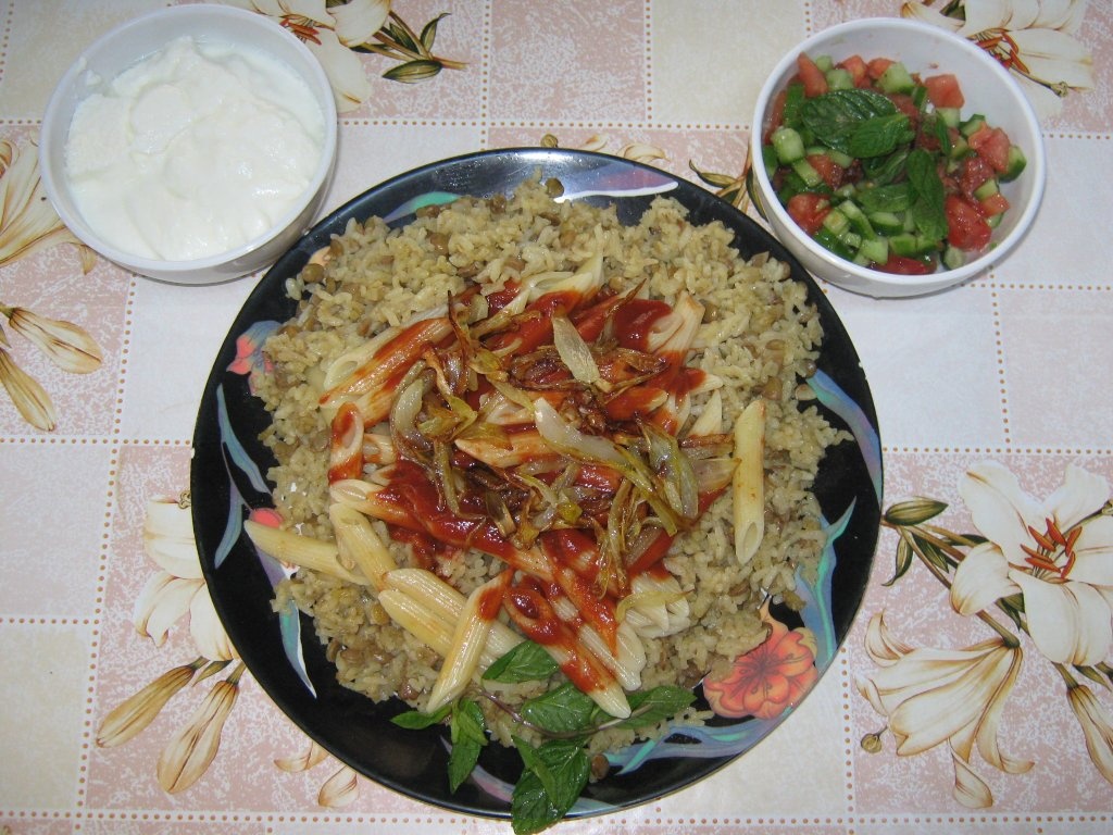 Kusheri-Orez cu linte si macaroane –specific egiptean