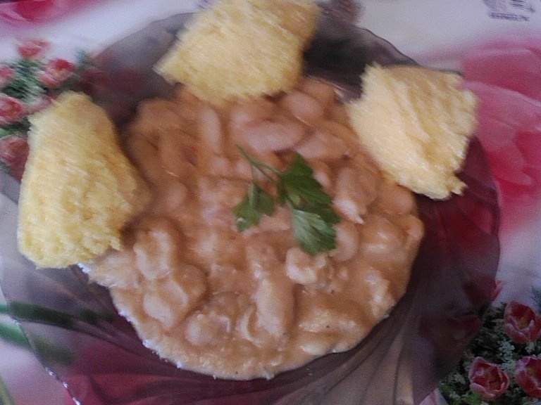 Fasole cu sos de mustar