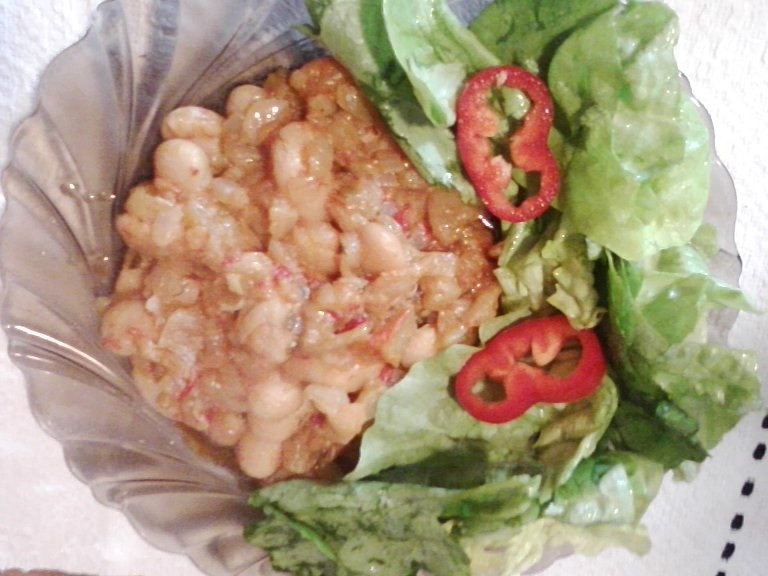 Fasole cu sos de ardei copti