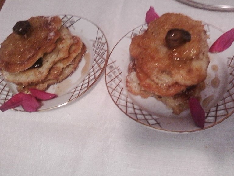 Reţetă de preparare a papanaşilor cu mere (de post)