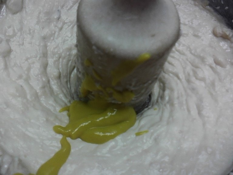 Pasta de fasole cu ceapa si mustar