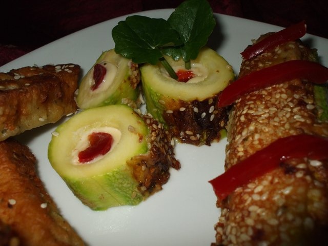 Dovlecei umpluti cu branza topita