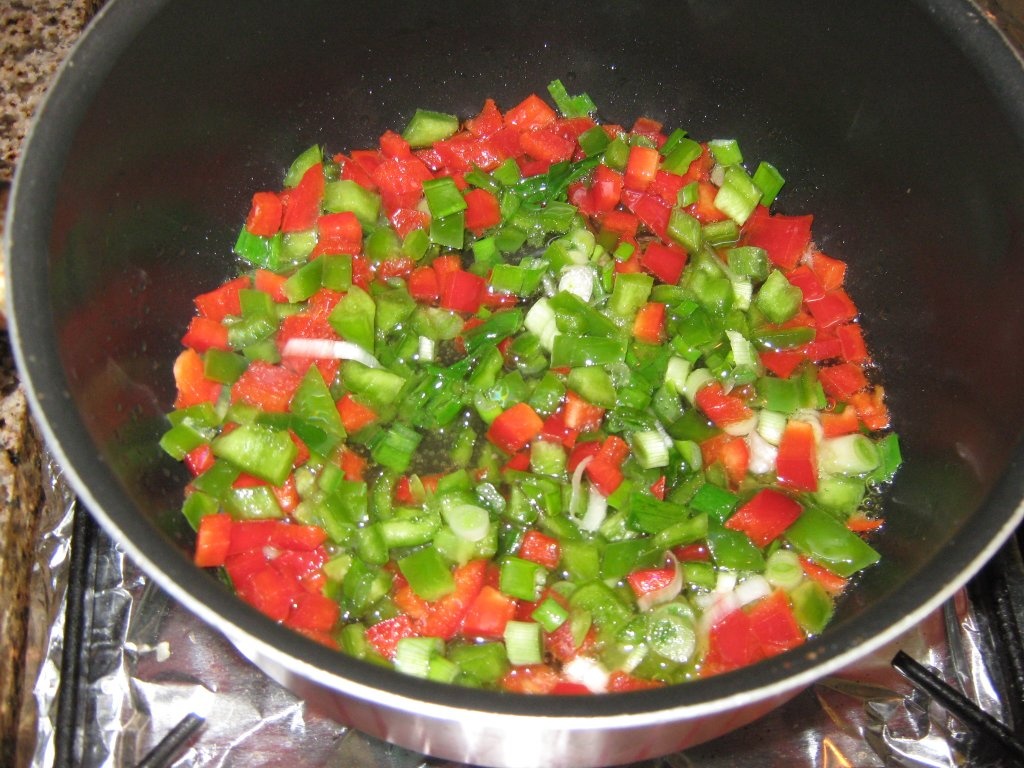 Pilaf cu burgul picant “ Sebzeli Bulgur”cu snitele din carne de vita-specific turcesc