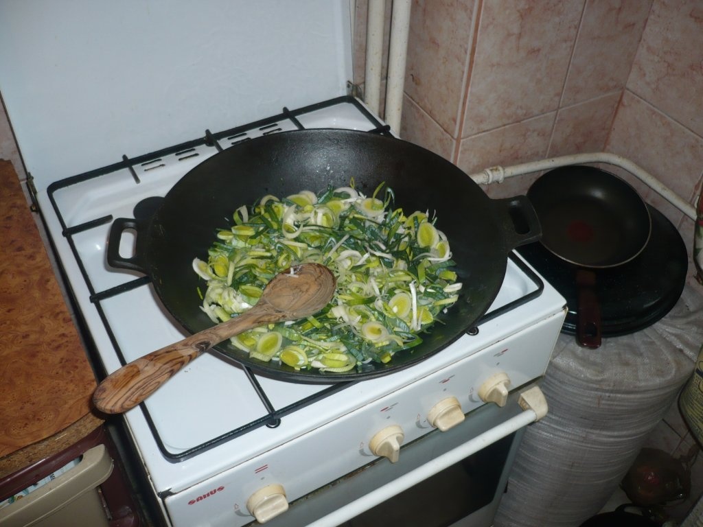 Prepelite la cuptor cu garnitura de legume la wok