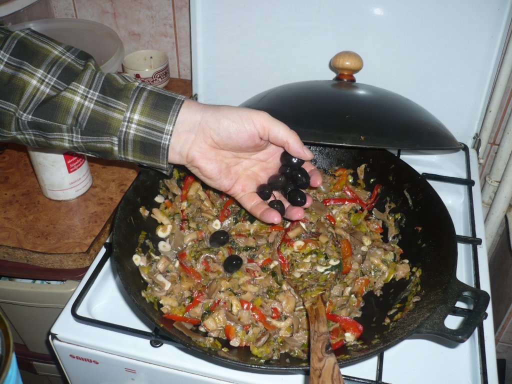 Prepelite la cuptor cu garnitura de legume la wok