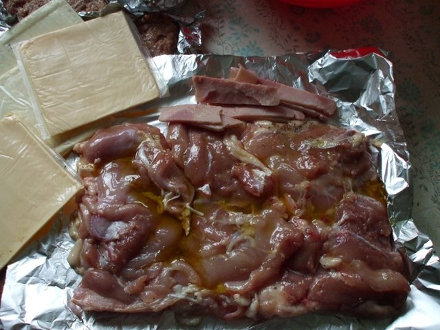 Rulou din pulpa de curcan la gratar