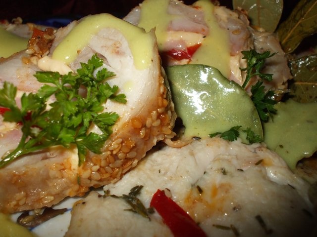 Rulou din pulpa de curcan la gratar