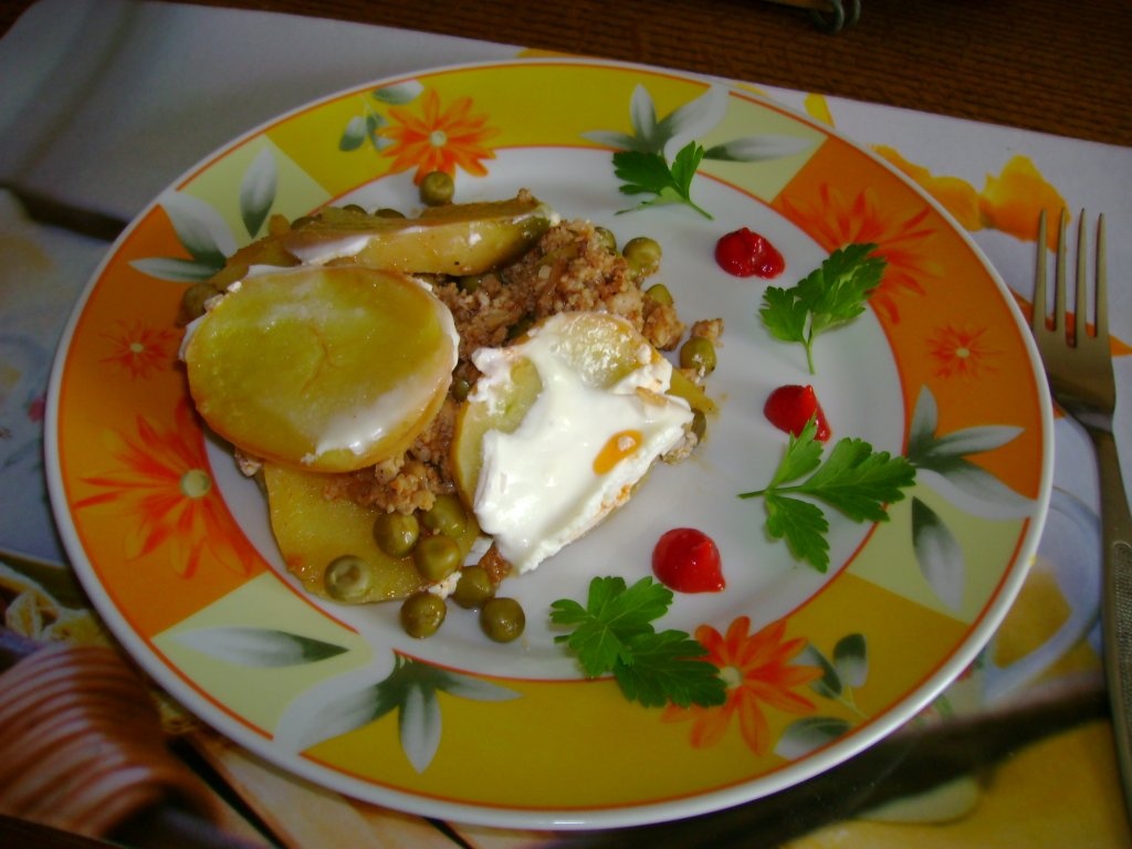 Musaca de cartofi cu mazare