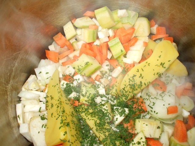 Ciorba de dovlecei cu zeama de varza (de post)