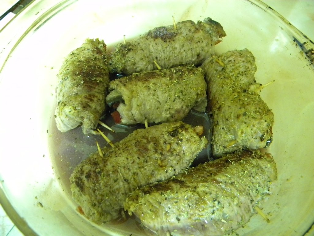 Rulouri din carne de porc