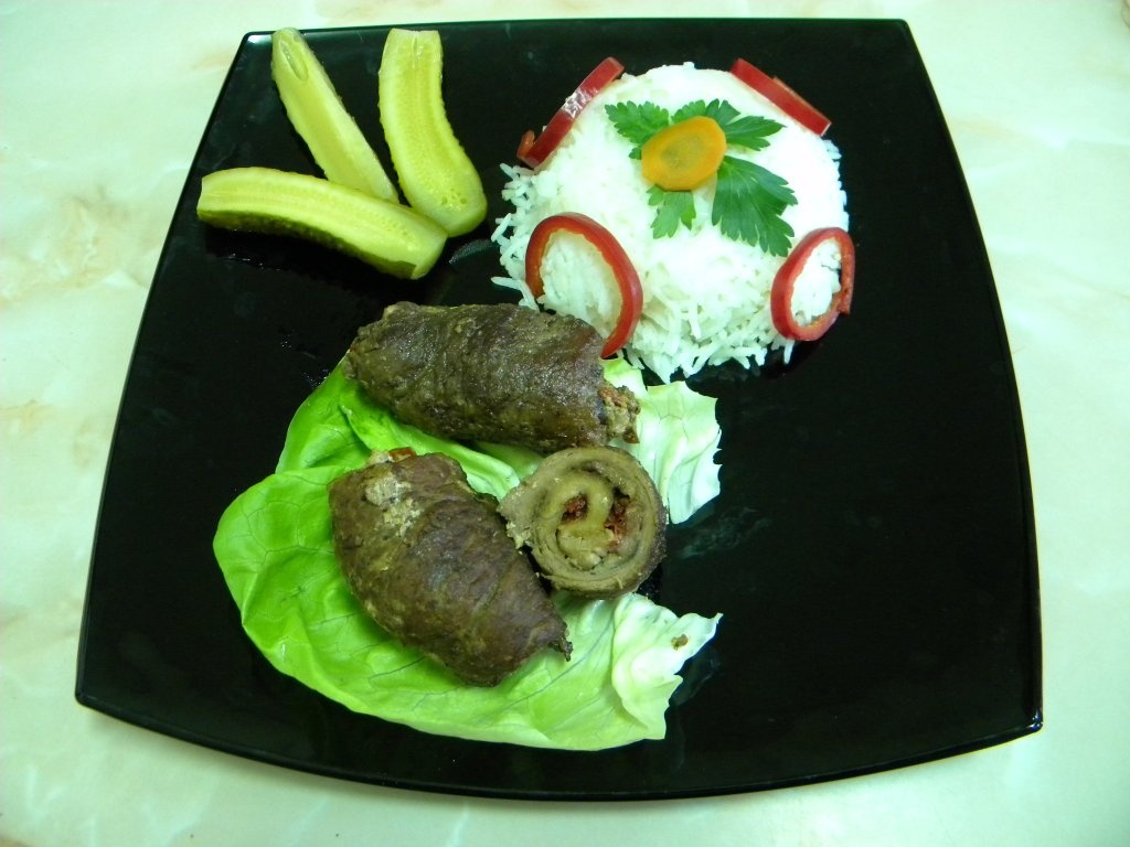 Rulouri din carne de porc