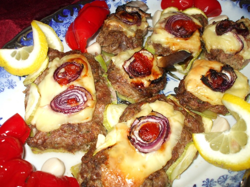 Terine de pui cu cascaval, dovlecel si mar