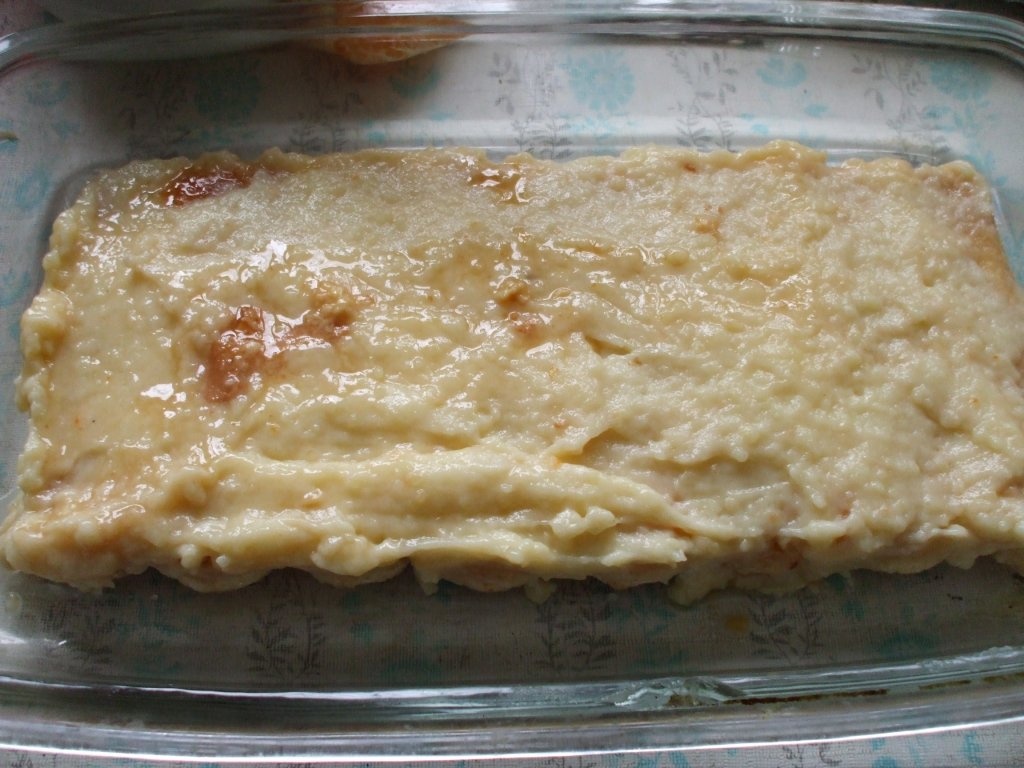 Tort cu piscoturi, fructe si visinata