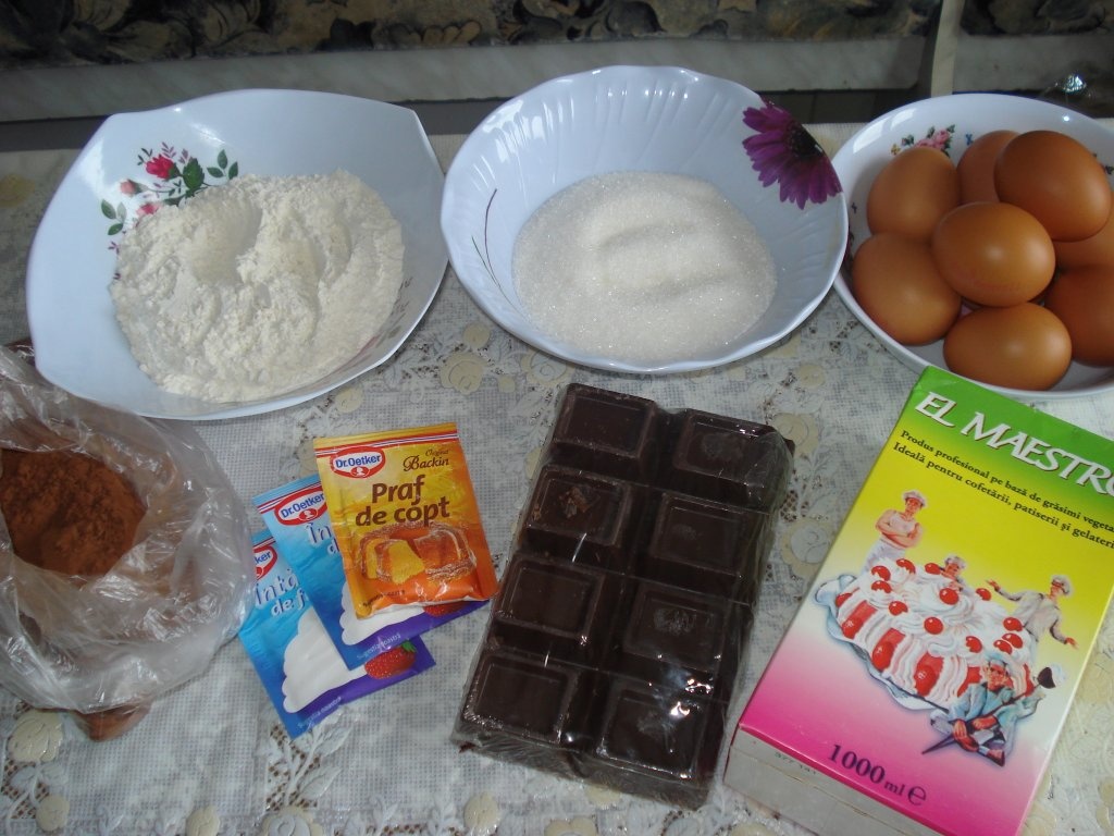 Tort cu crema de ciocolata