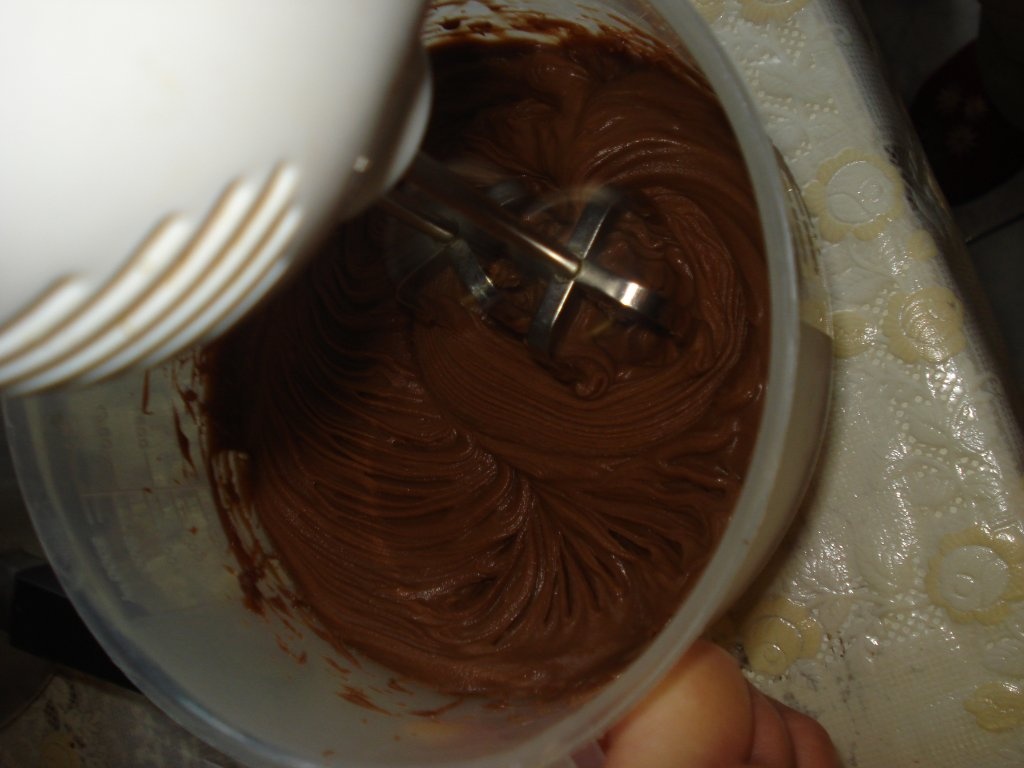 Tort cu crema de ciocolata