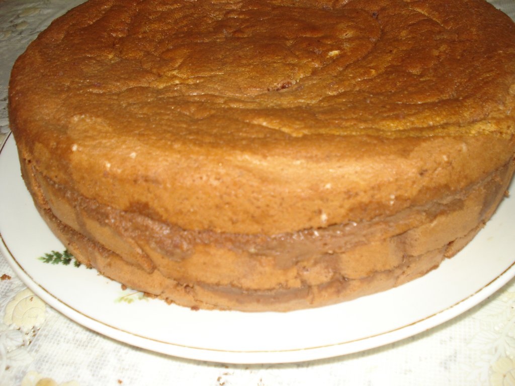 Tort cu crema de ciocolata