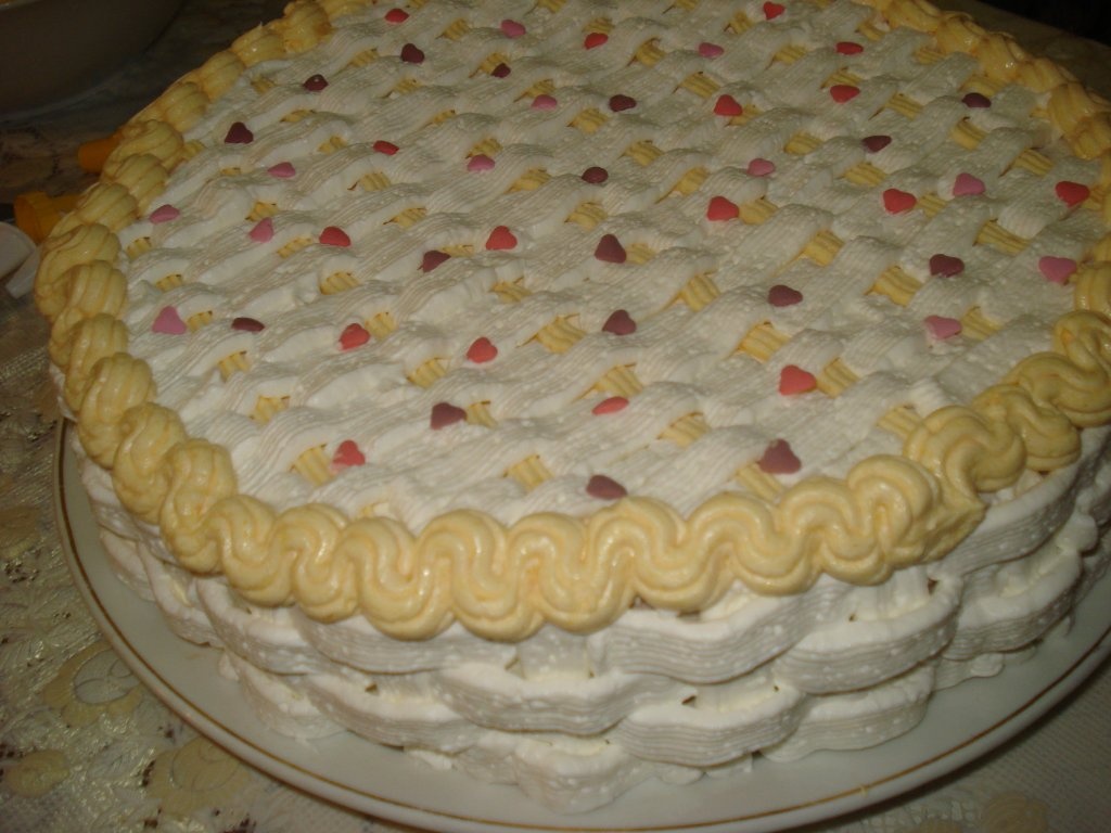 Tort cu crema de ciocolata
