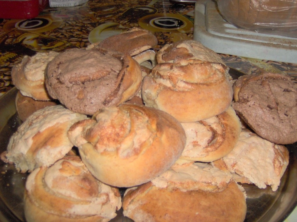 Prajituri trandafiri cu spuma