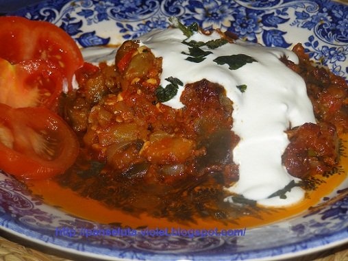 Mancare de vinete cu carne de vaca