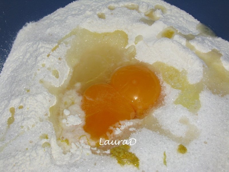 Iepurasi si Oua colorate