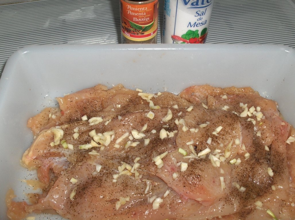 Snitele marinate cu lamaie si usturoi(reteta portugheza)