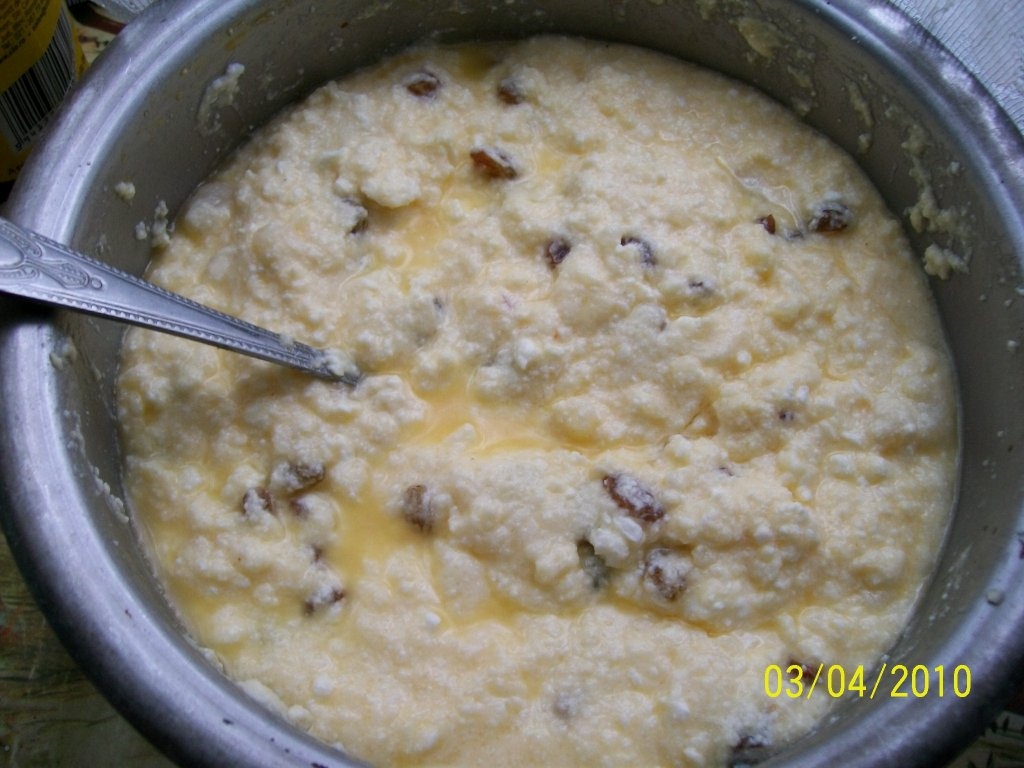 Placinta cu branza si stafide