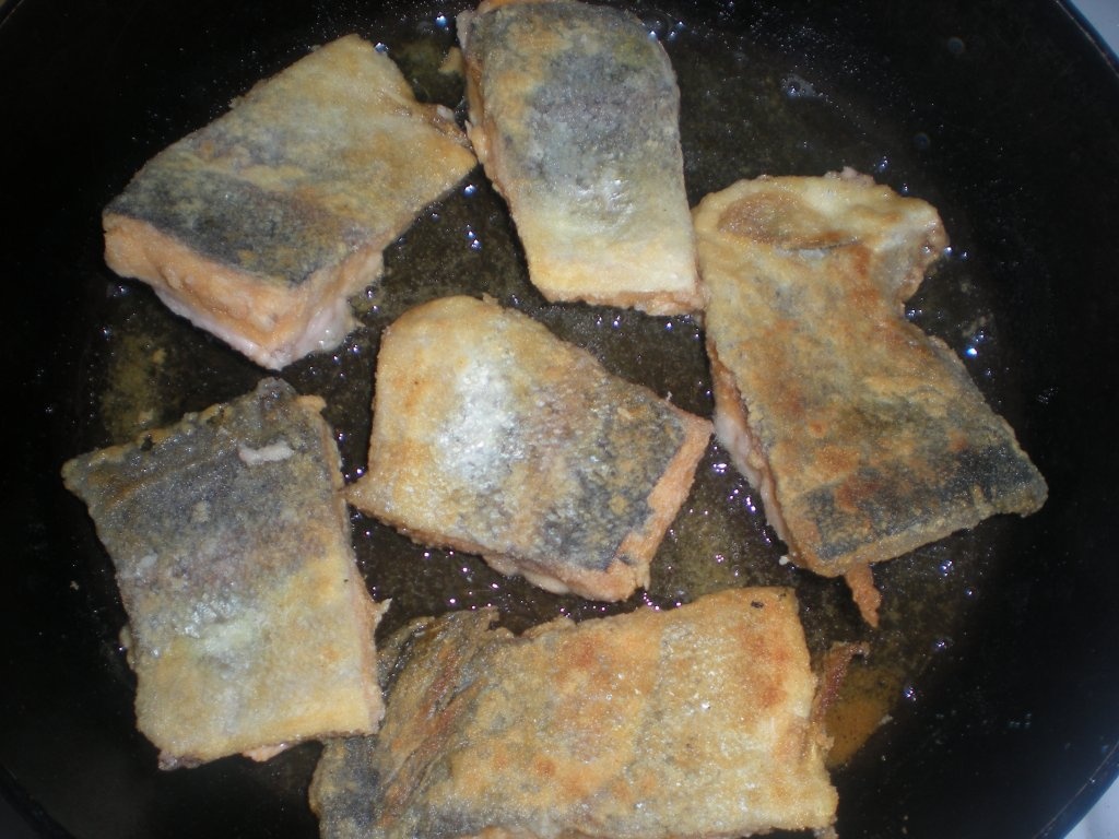 Pastrav somonat cu cartofi noi