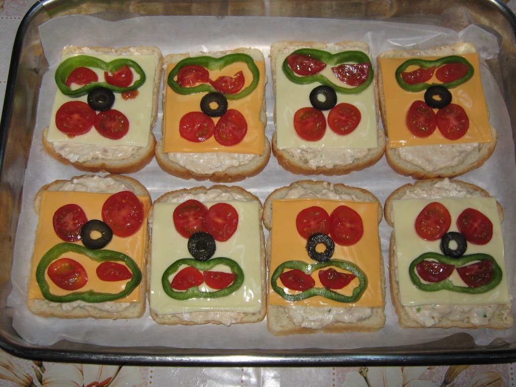 Sandviciuri cu ton la cuptor