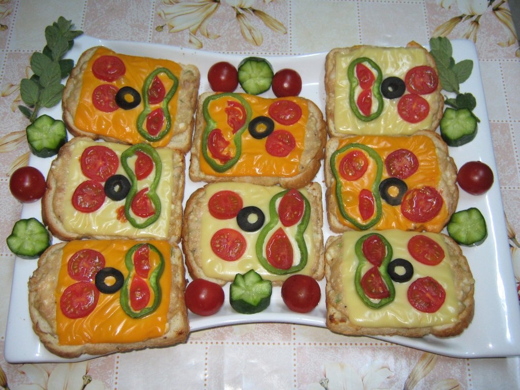 Sandviciuri cu ton la cuptor