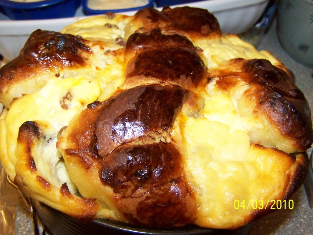 Pasca cu branza dulce si stafide