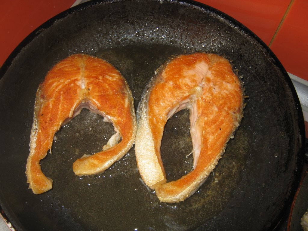 somon cu ciuperci pane