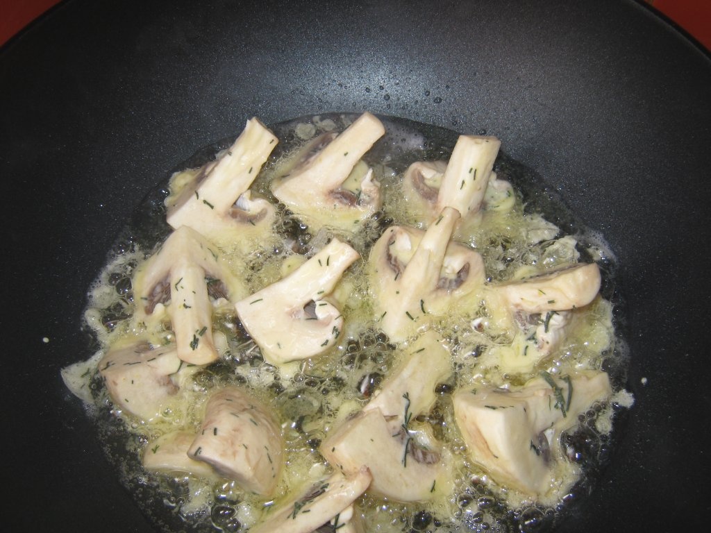 somon cu ciuperci pane