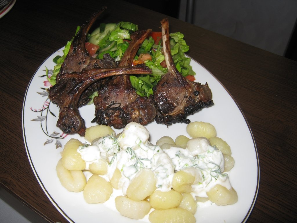 cotlete de miel cu gnocchi