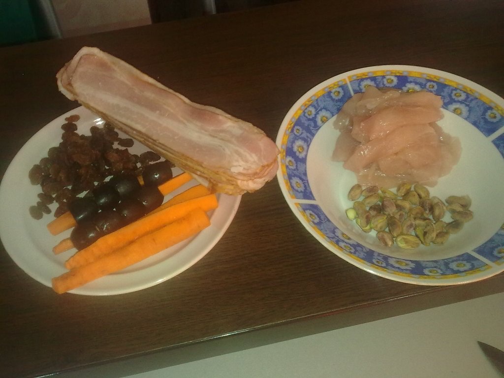 rulada de pui invelita in bacon