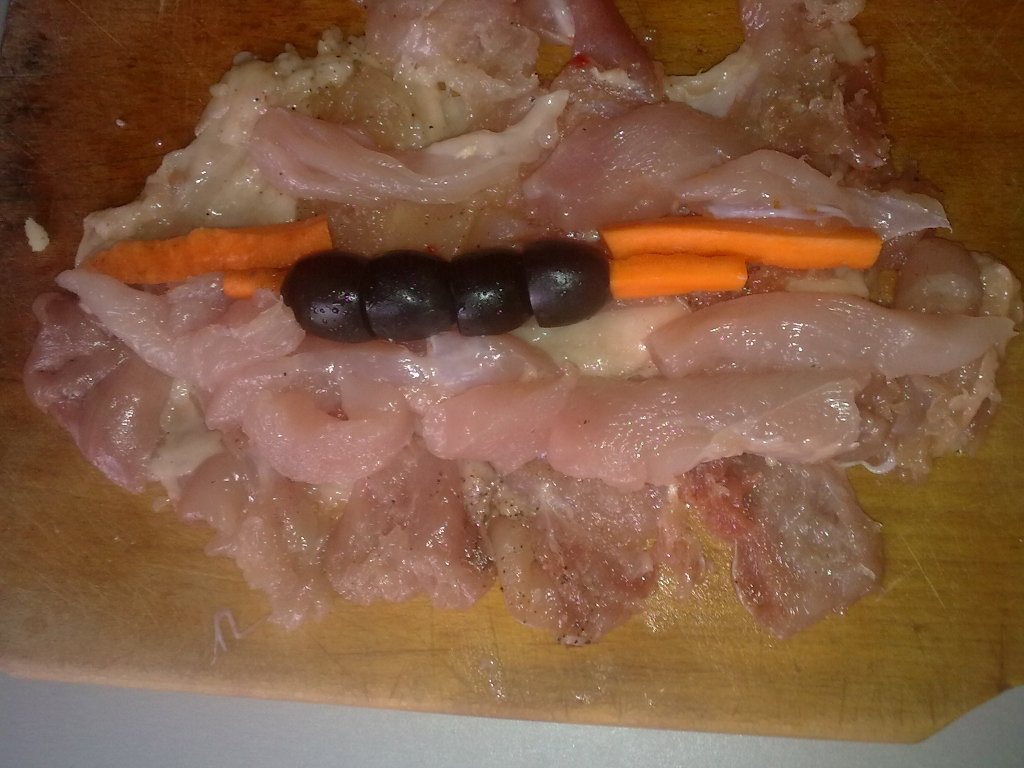 rulada de pui invelita in bacon