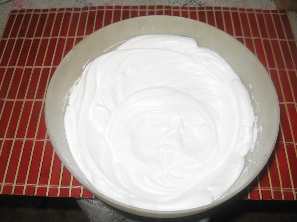 Prajitura cu mere si bezea