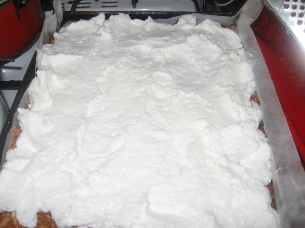 Prajitura cu mere si bezea